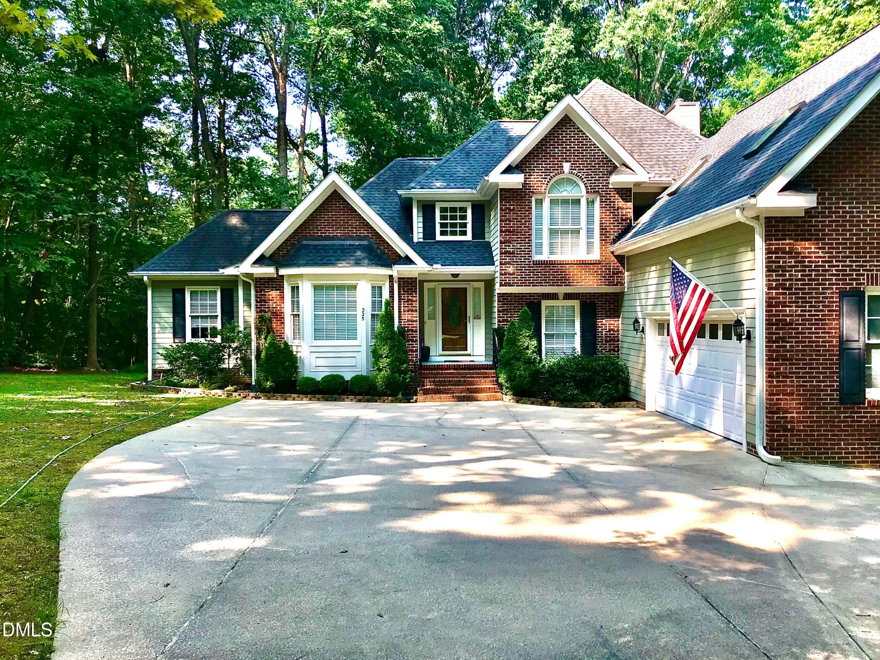 225 Tamworth Drive