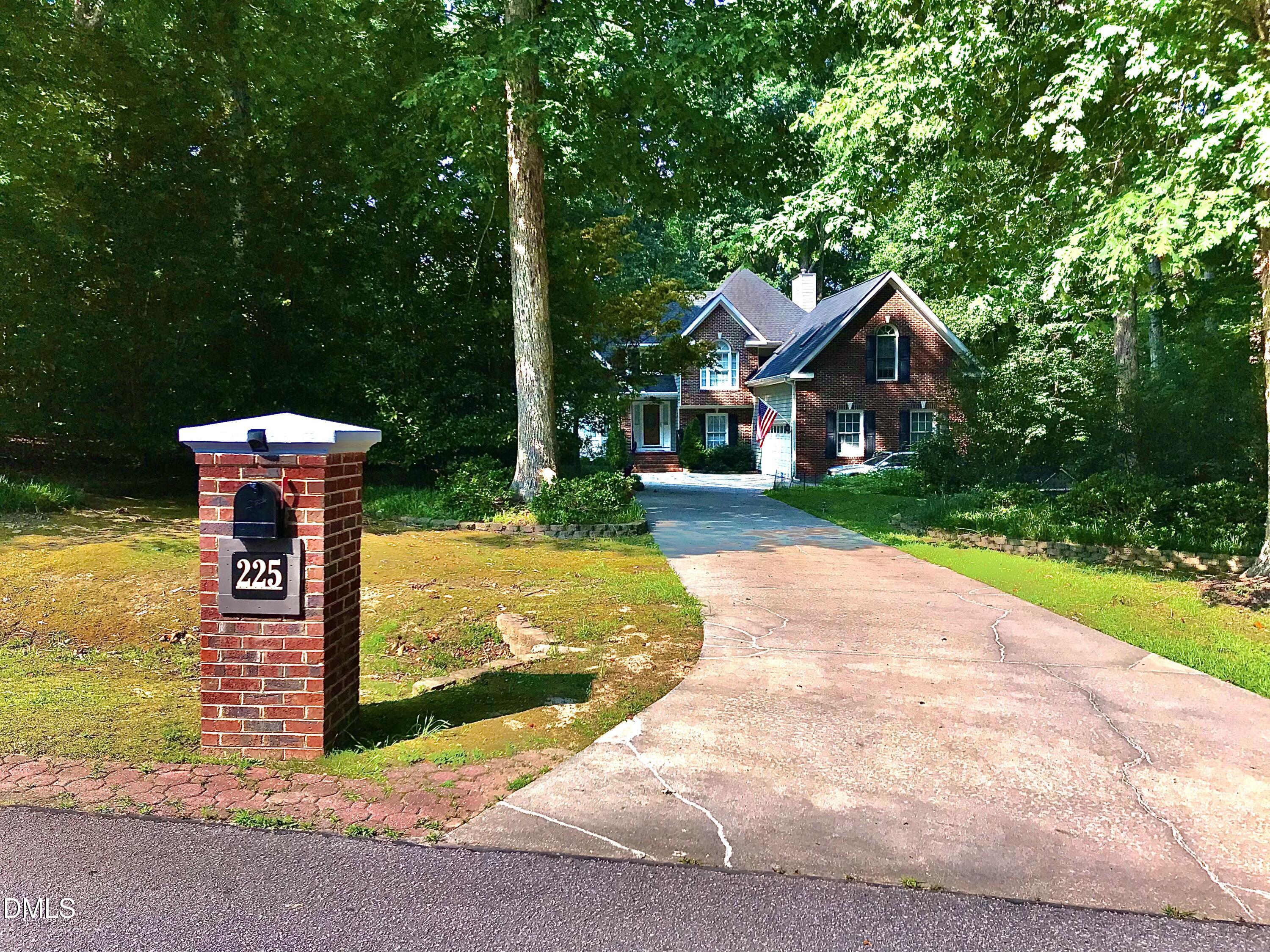 225 Tamworth Drive