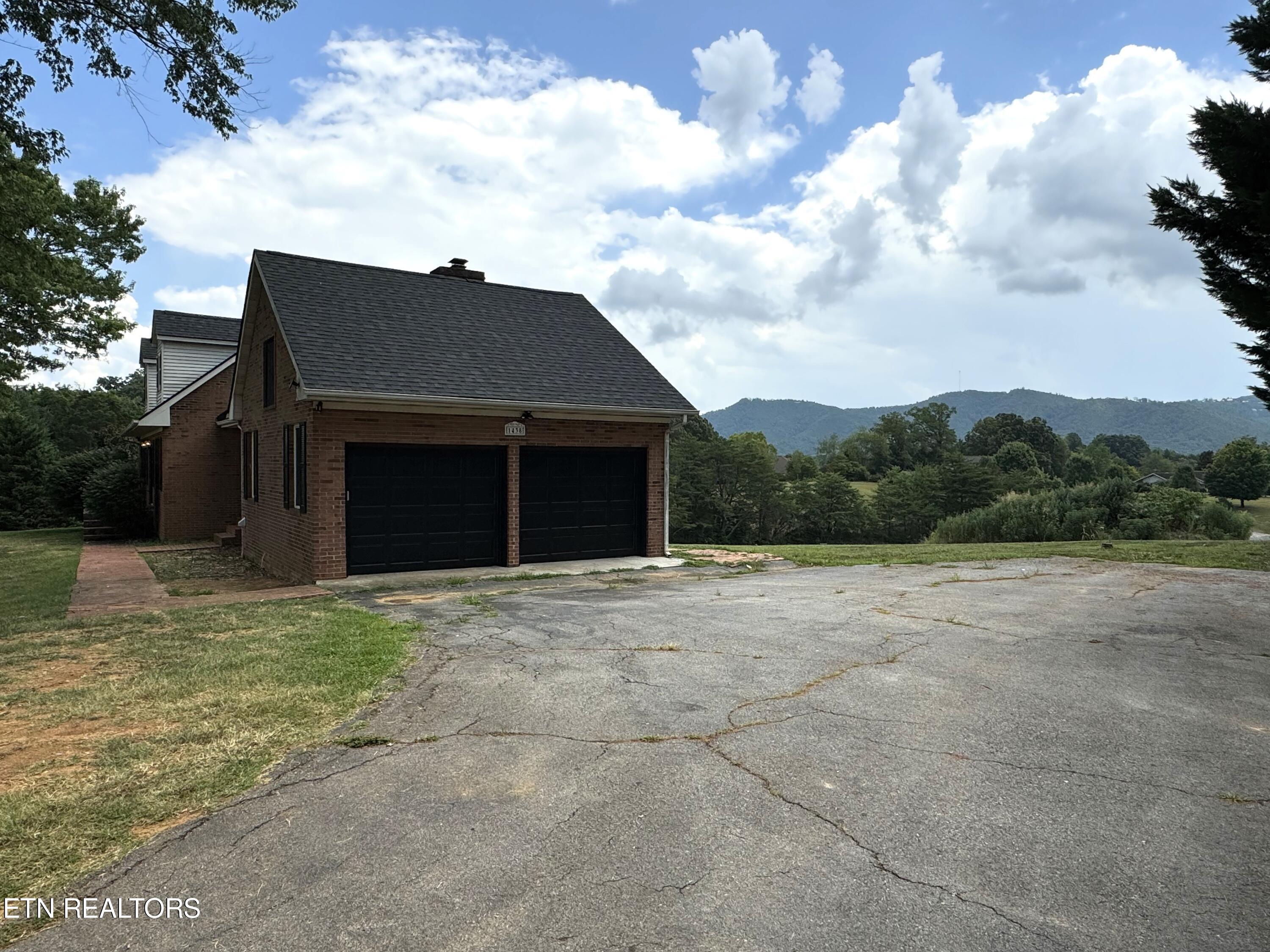 1438 Canterbury Downs Rd