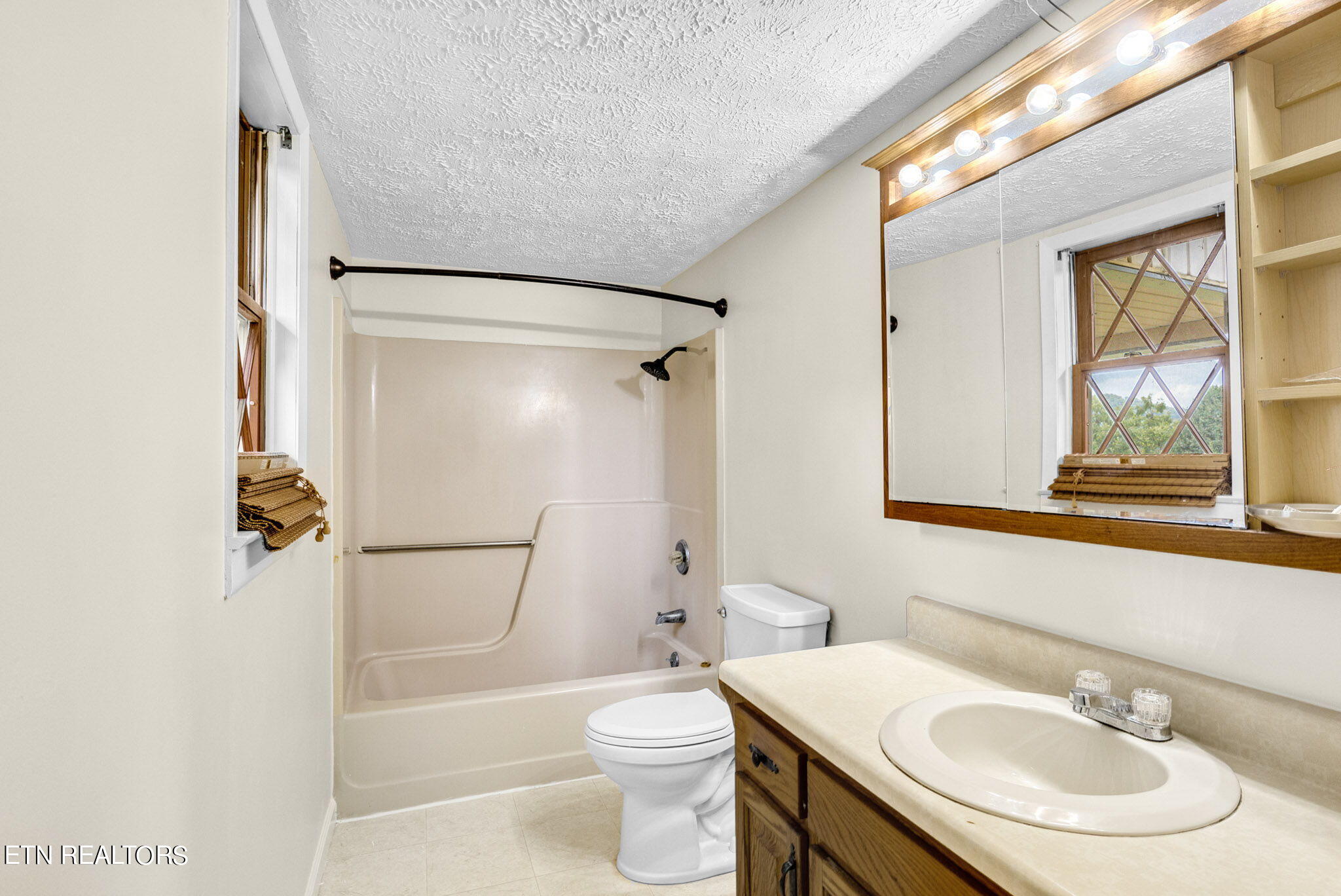 1438 Canterbury Downs Rd