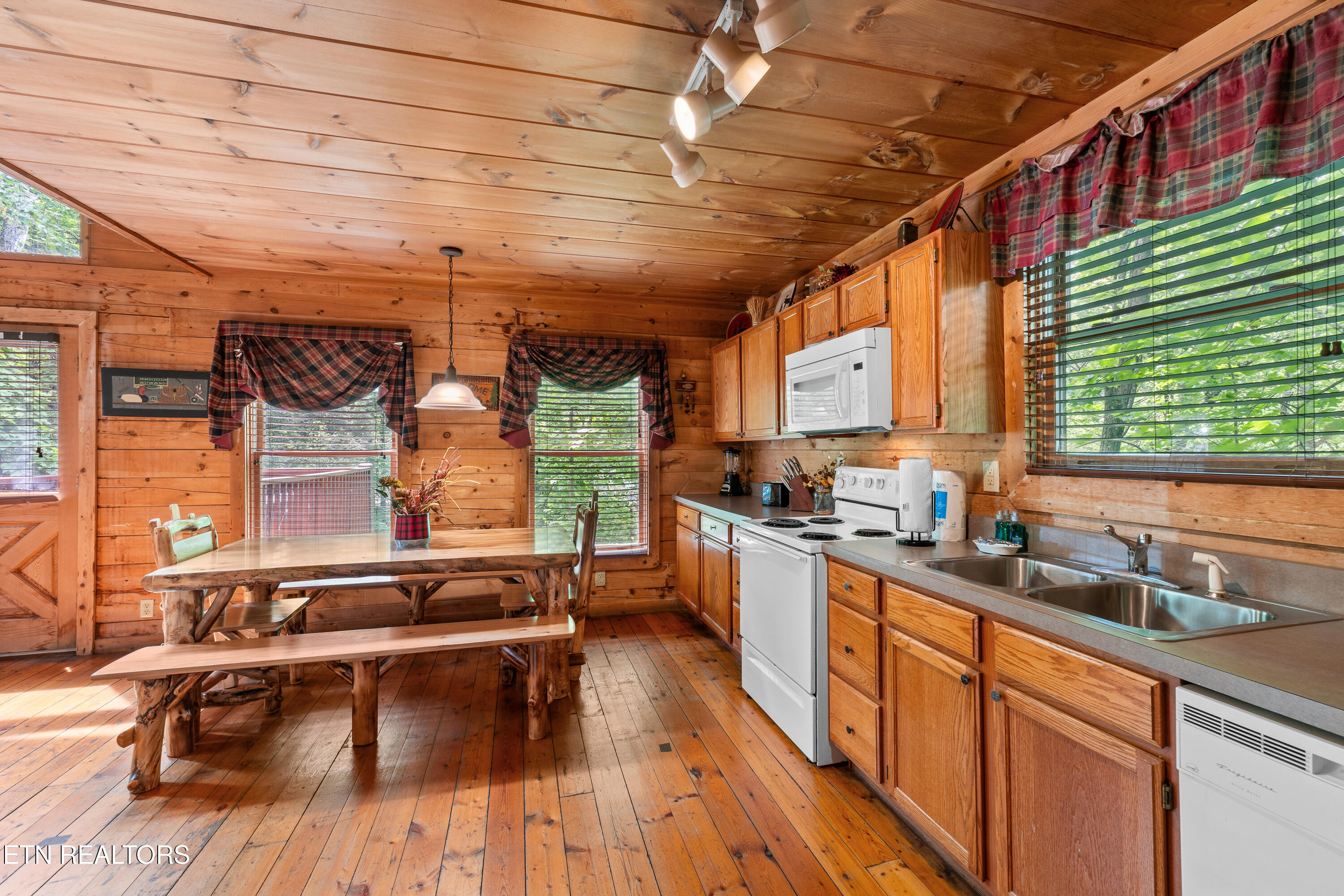 1823 Beach Front Drive