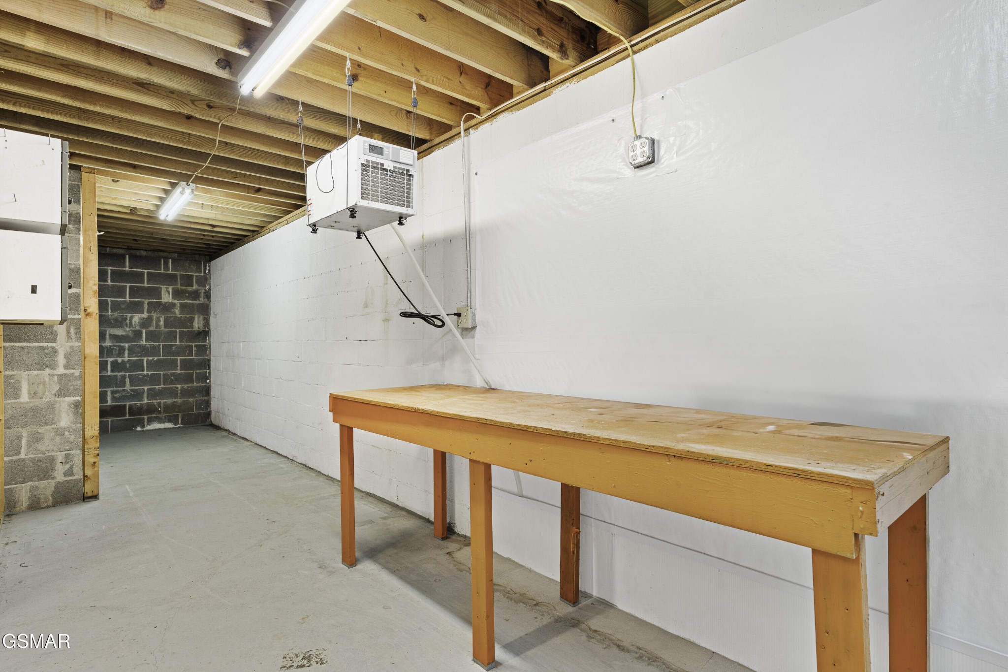2022 James Road