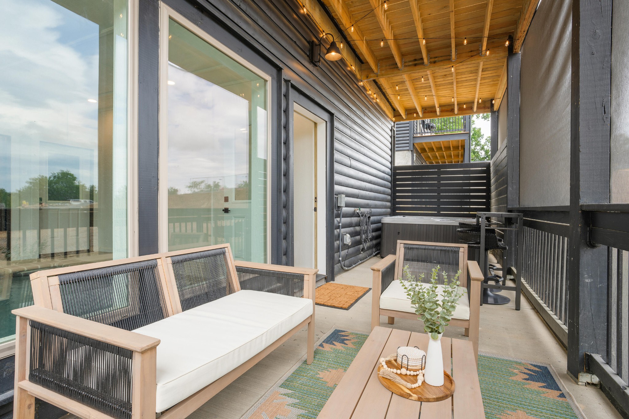 505 Warbonnet Way