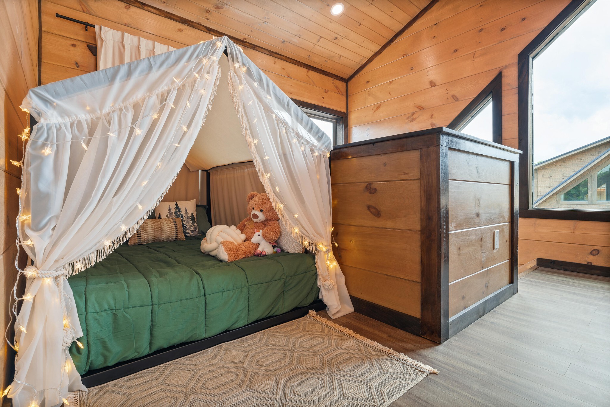 505 Warbonnet Way