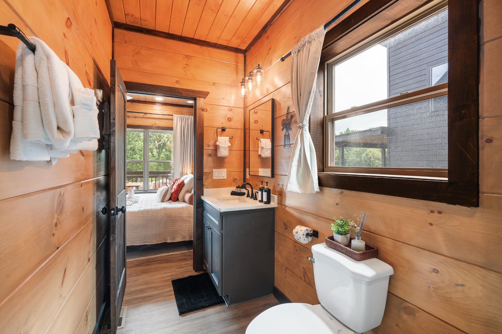 505 Warbonnet Way
