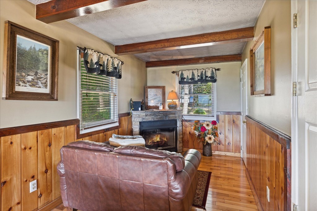 2104 E View Drive Unit: PERFECTION