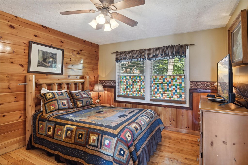 2104 E View Drive Unit: PERFECTION
