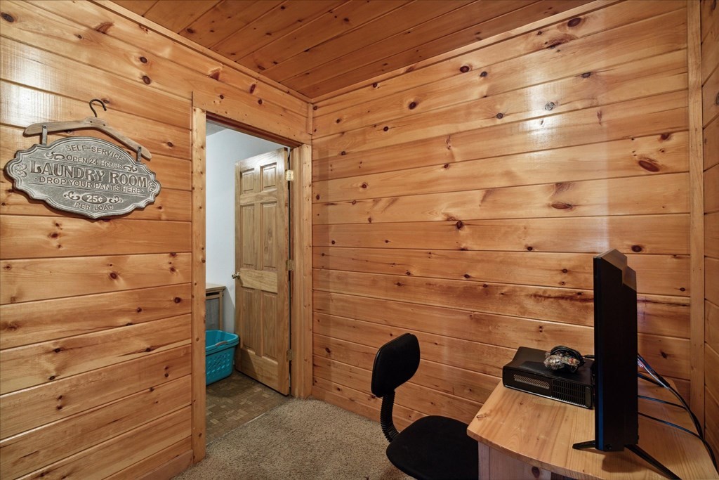 2104 E View Drive Unit: PERFECTION