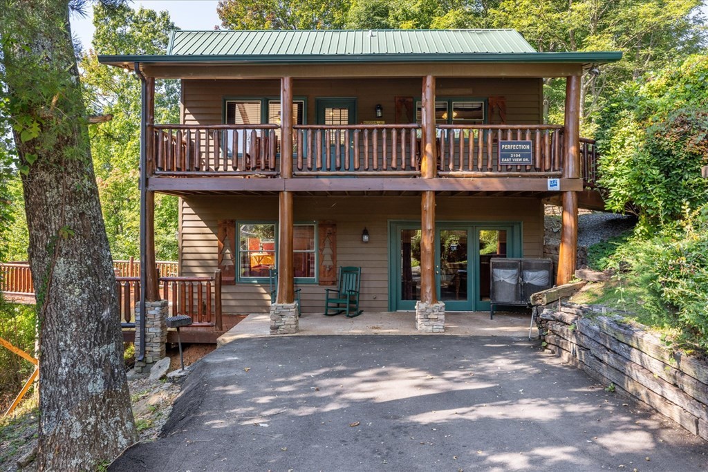 2104 E View Drive Unit: PERFECTION