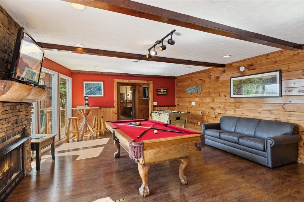 2104 E View Drive Unit: PERFECTION