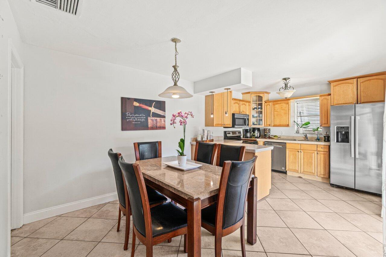 7529 E Courtyard Run E