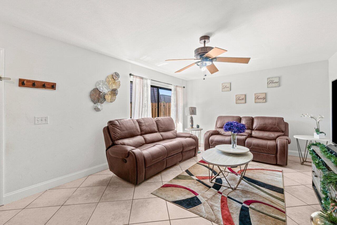 7529 E Courtyard Run E