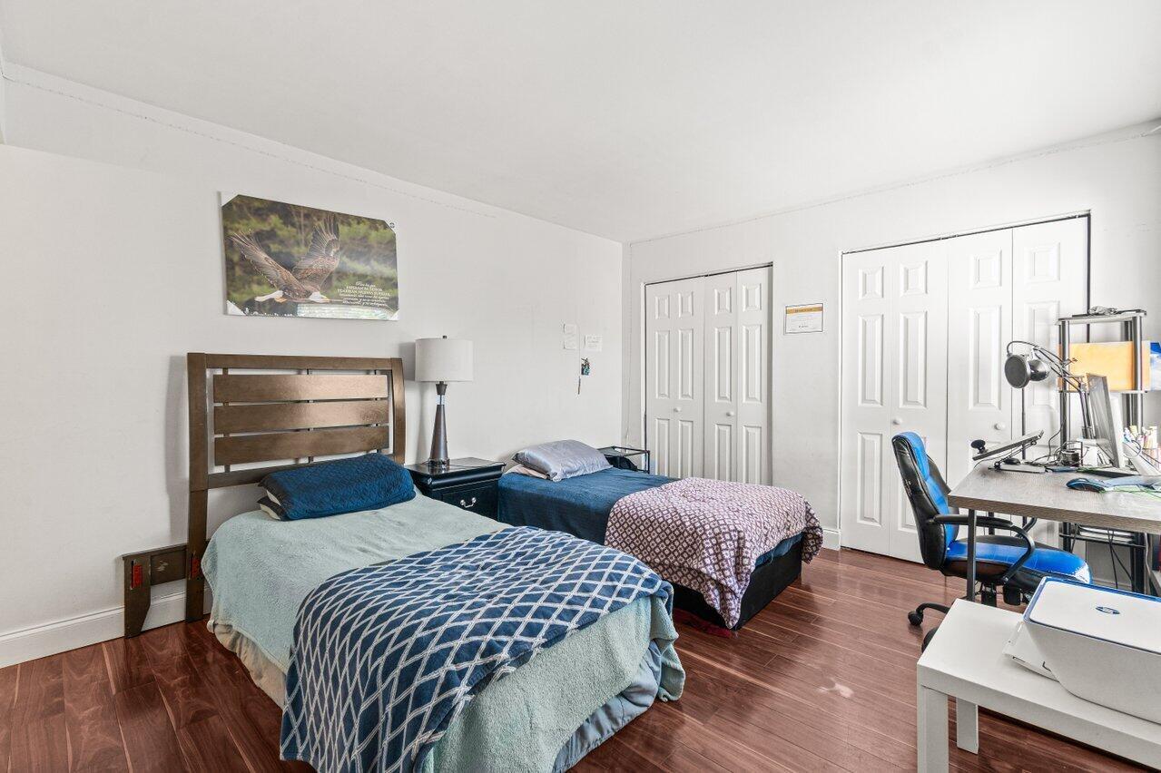 7529 E Courtyard Run E