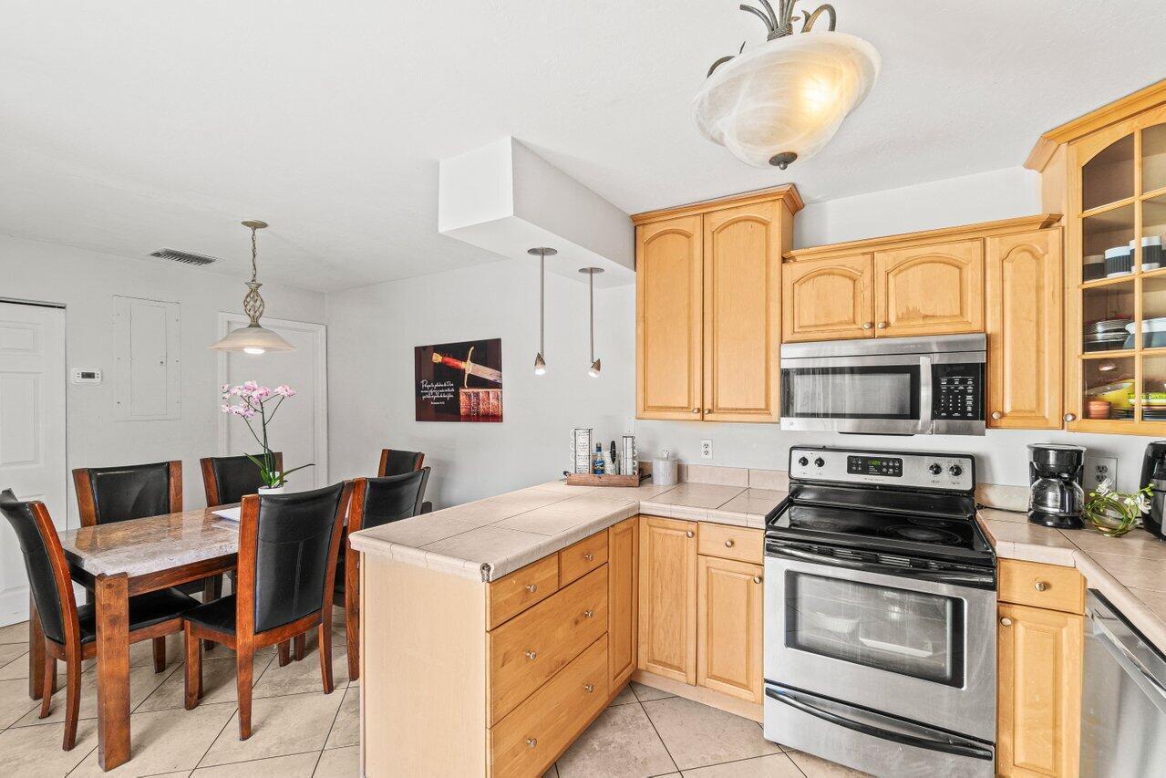 7529 E Courtyard Run E