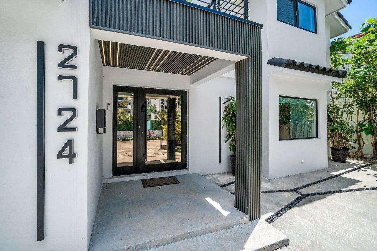 2724 N Ocean Boulevard