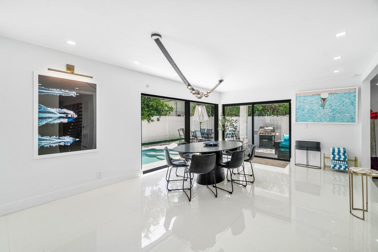 2724 N Ocean Boulevard