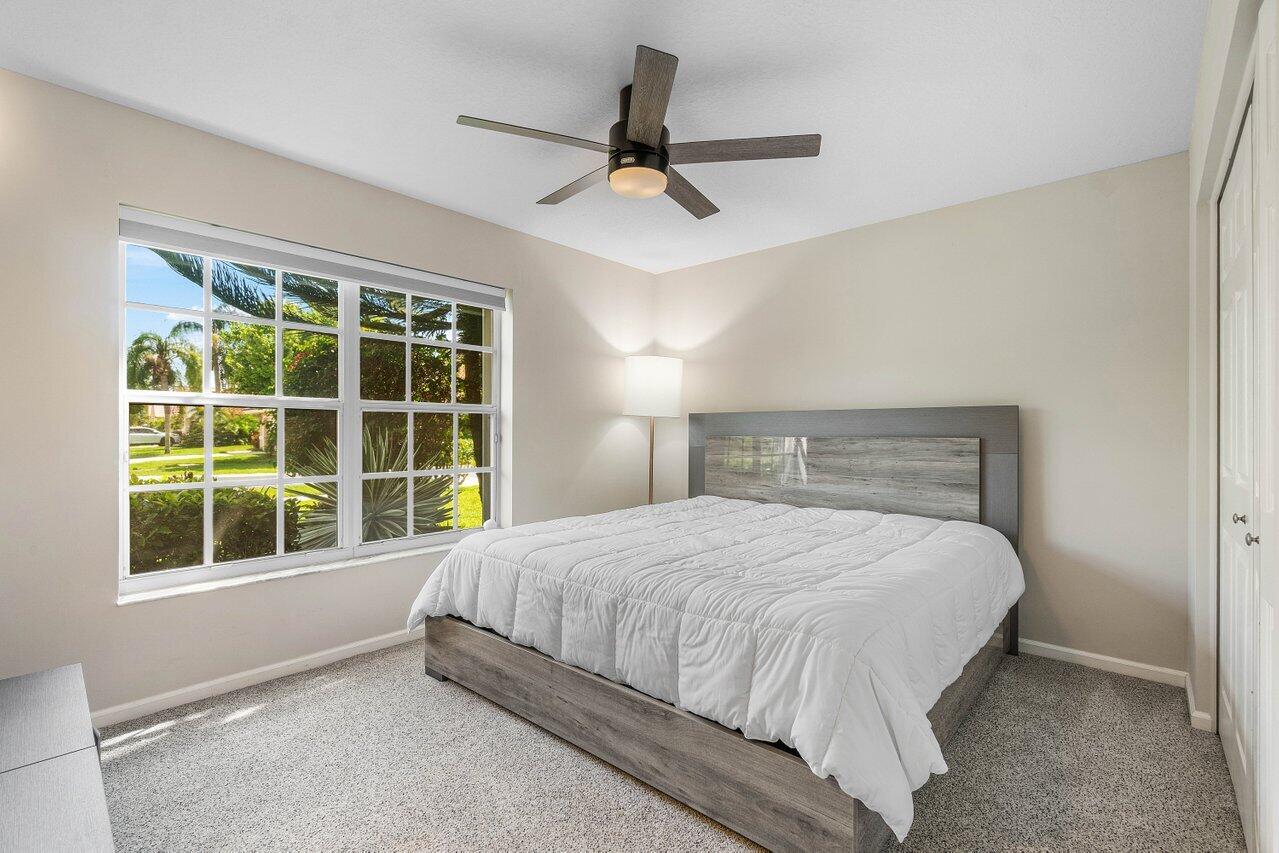 6141 Hook Lane