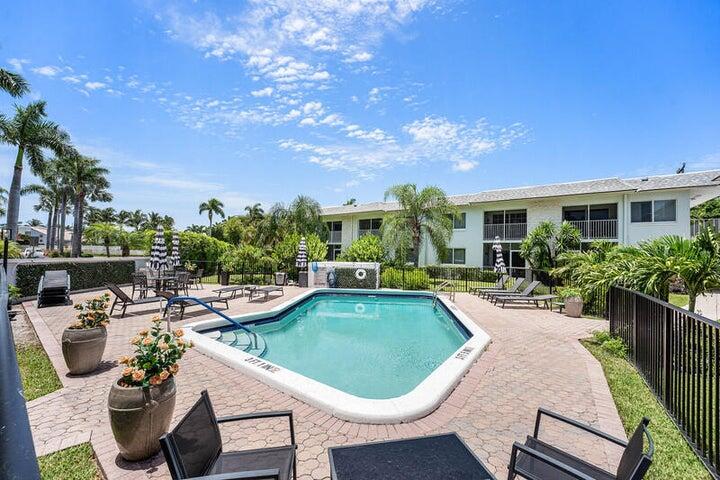 207 Tropic Isle Drive 2050