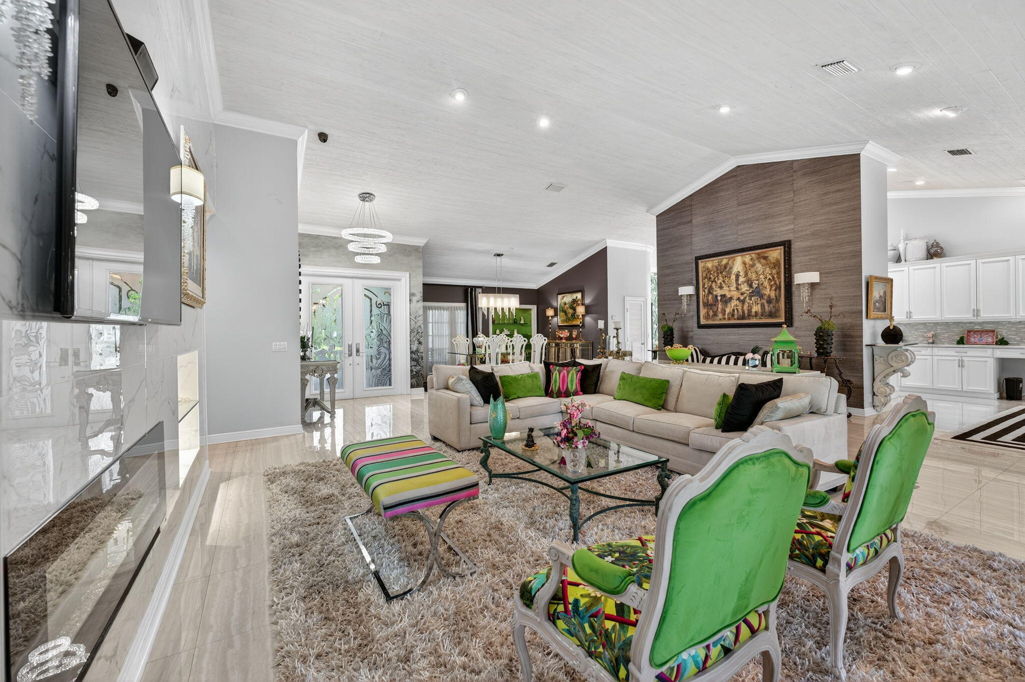 7205 MANDARIN Drive