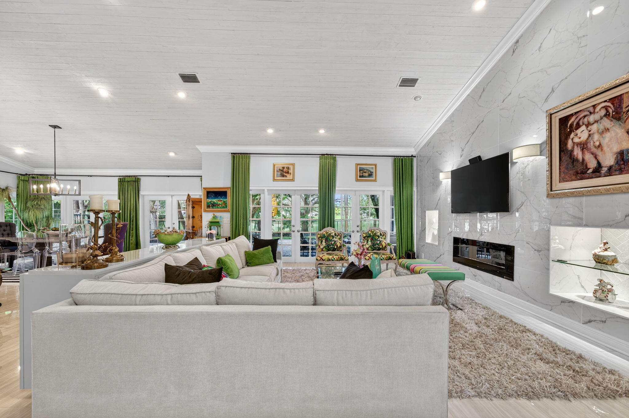 7205 MANDARIN Drive
