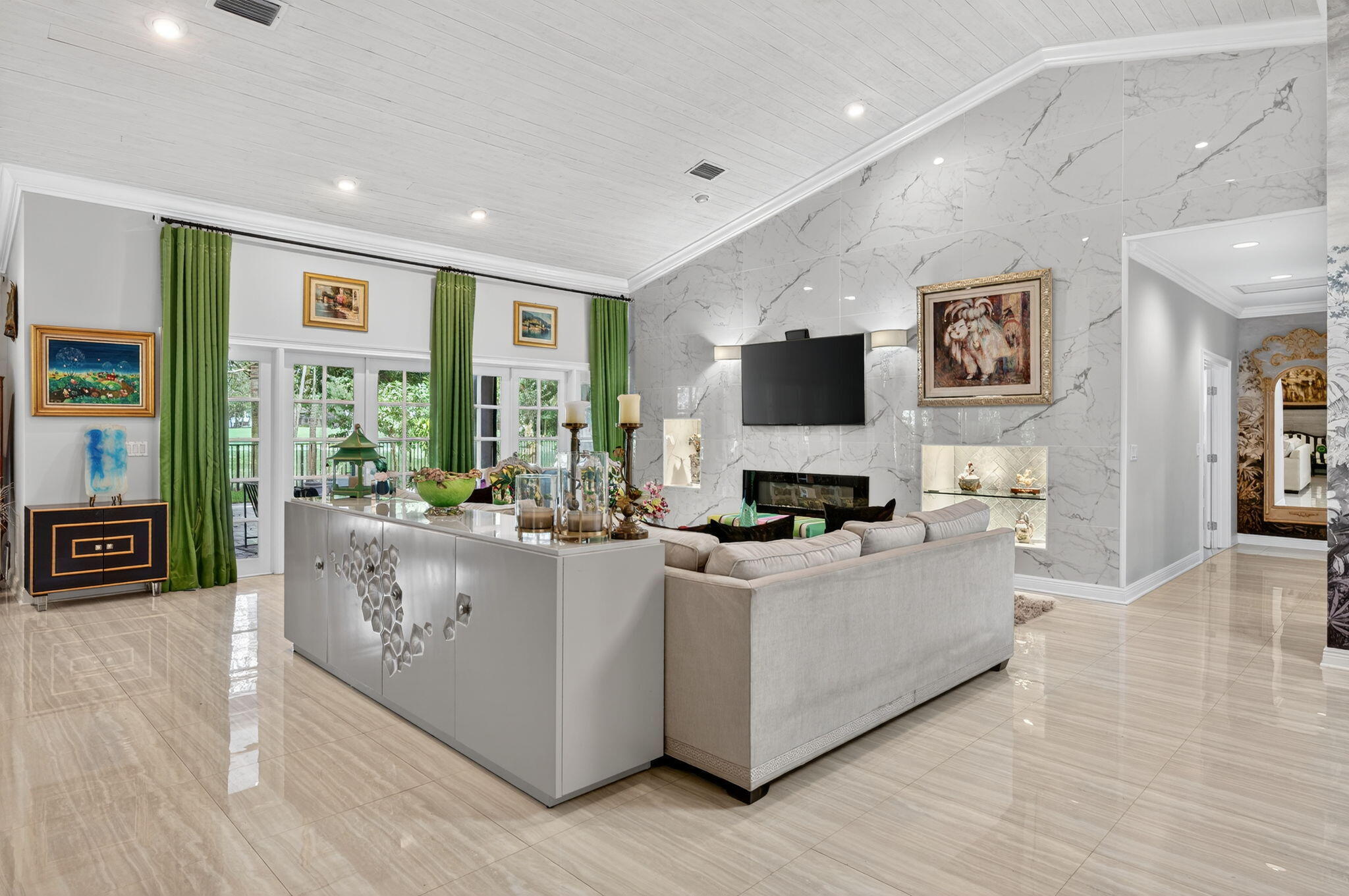 7205 MANDARIN Drive