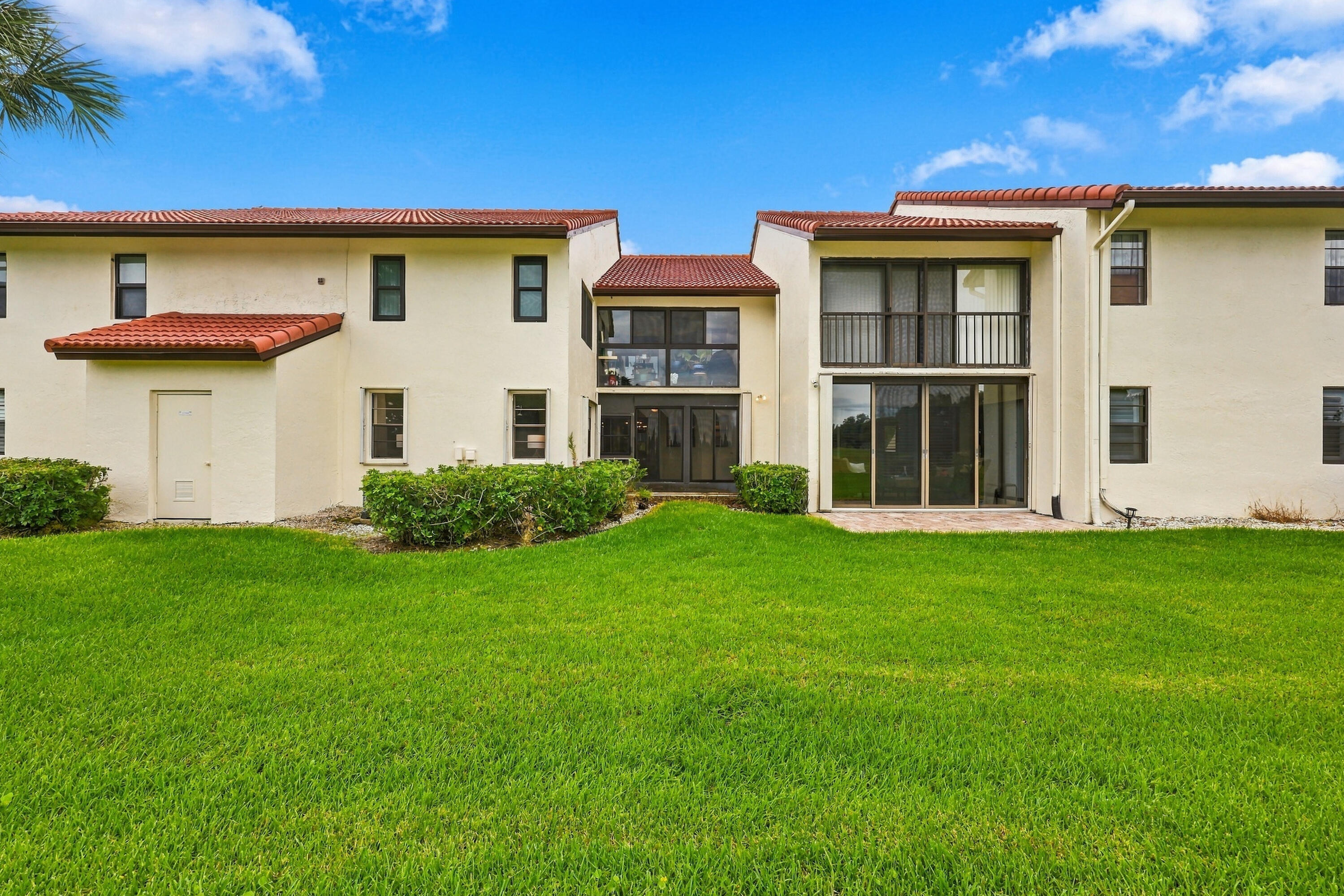 5851 Parkwalk Drive