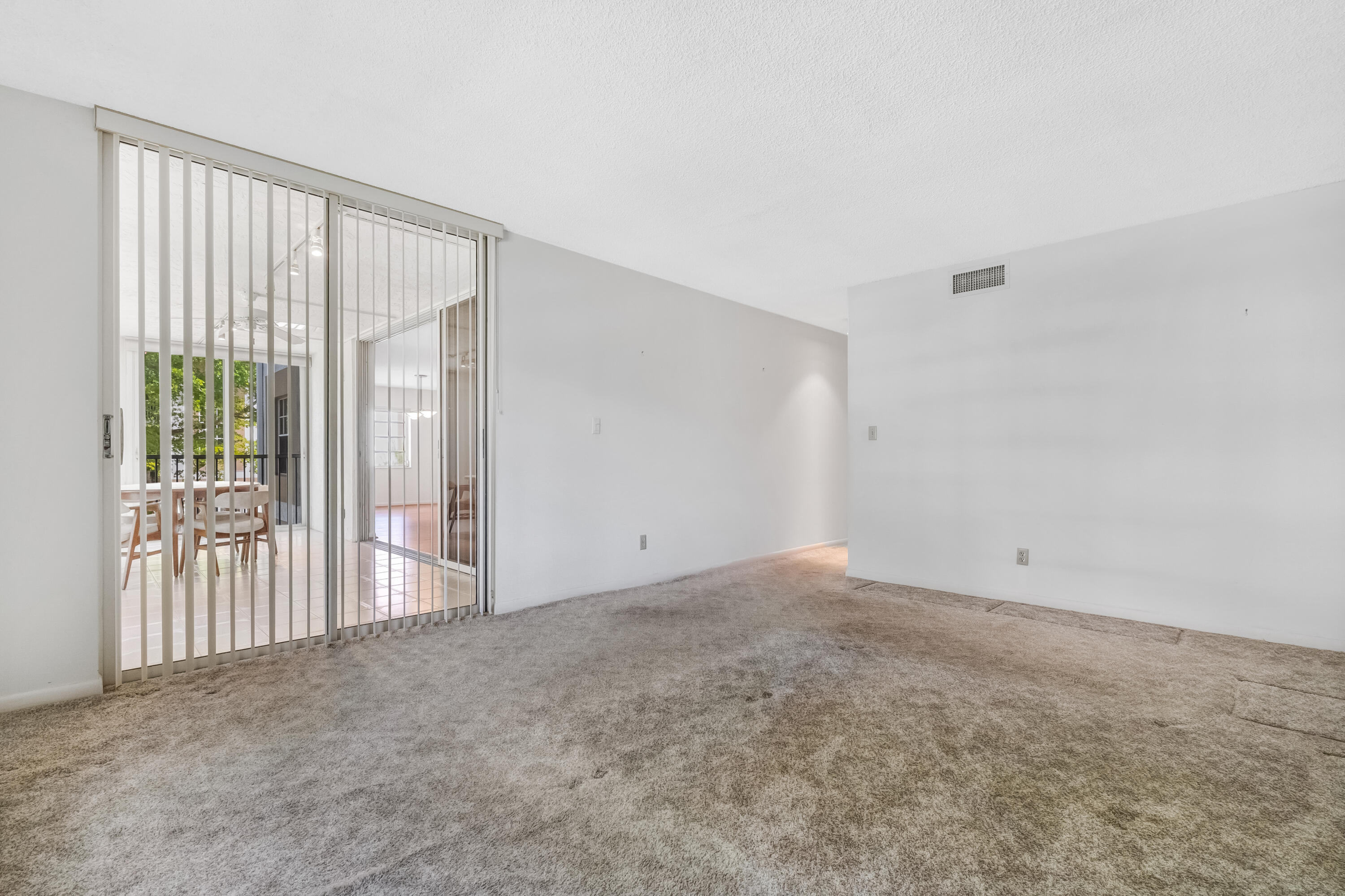 7370 Orangewood Lane 208