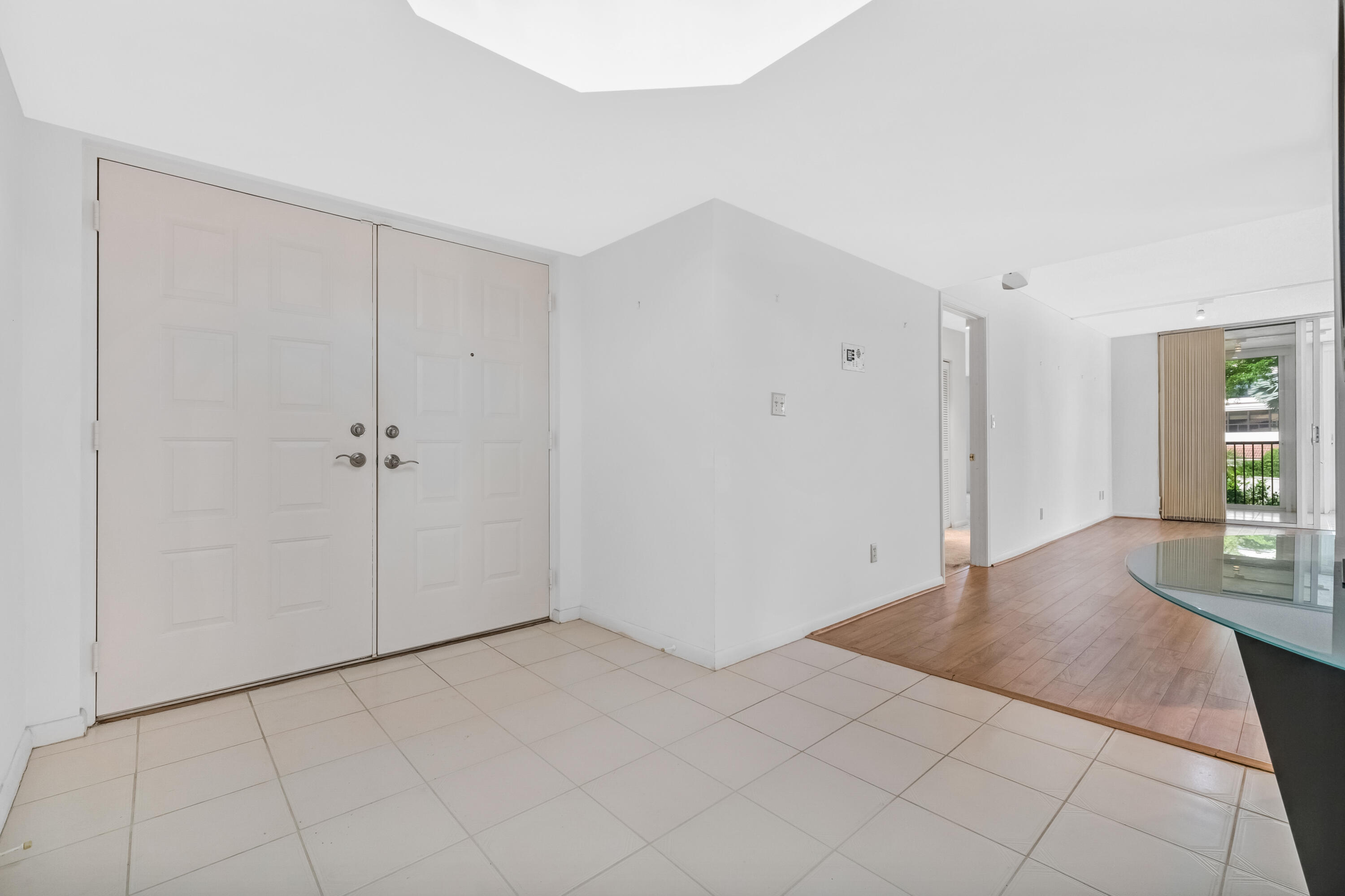7370 Orangewood Lane 208