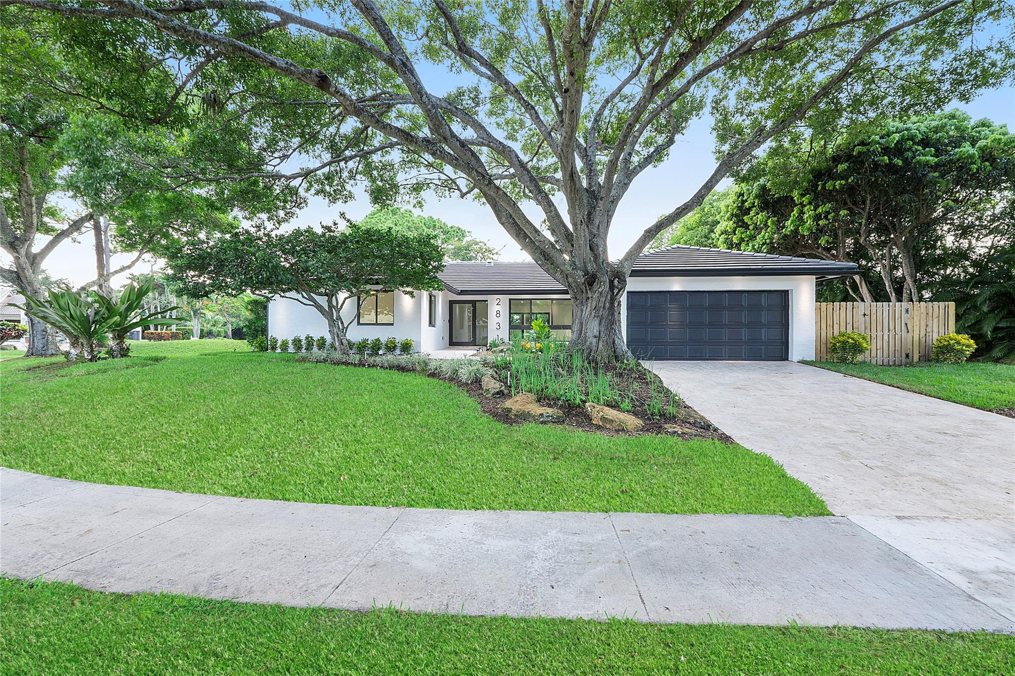 2831 NW 23rd Ct