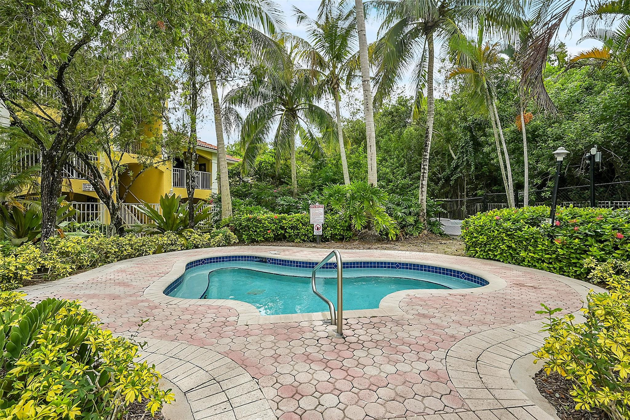 5520 NW 61st St 212