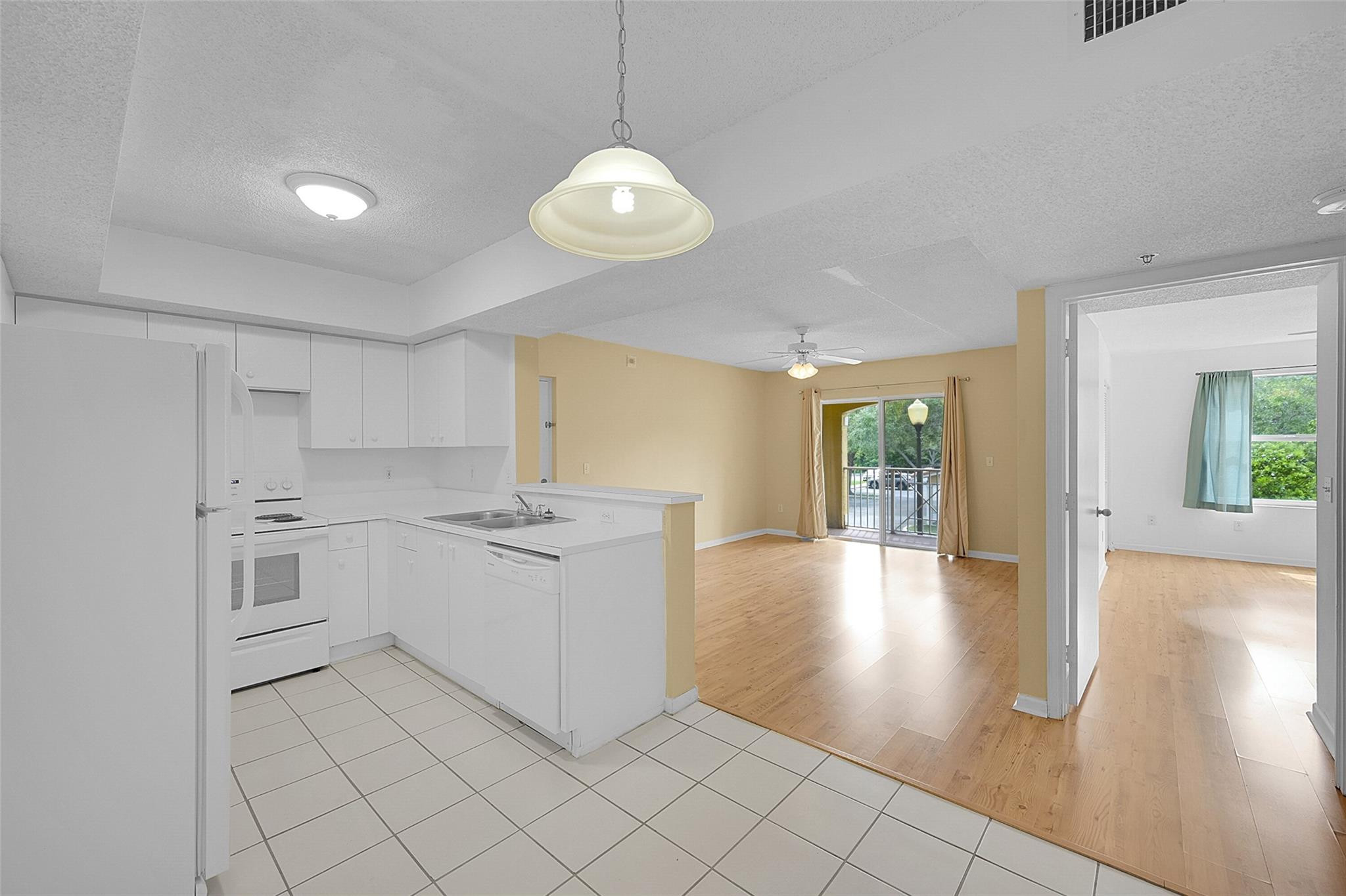 5520 NW 61st St 212