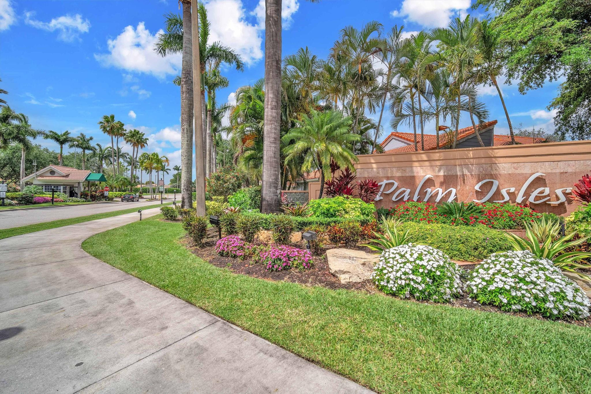 9883 Harbour Lake Cir