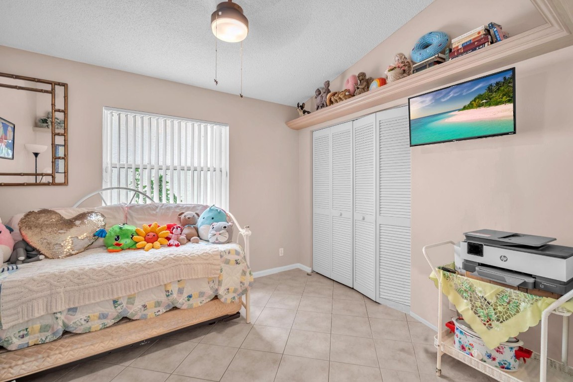 9883 Harbour Lake Cir