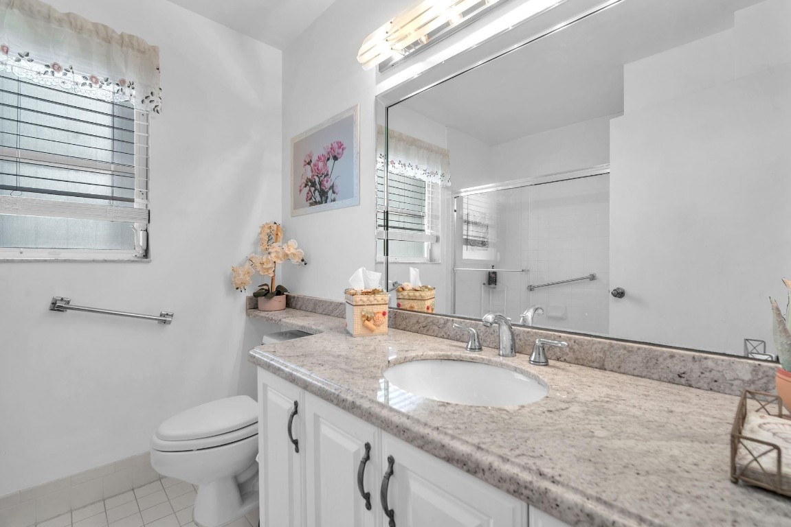 9883 Harbour Lake Cir