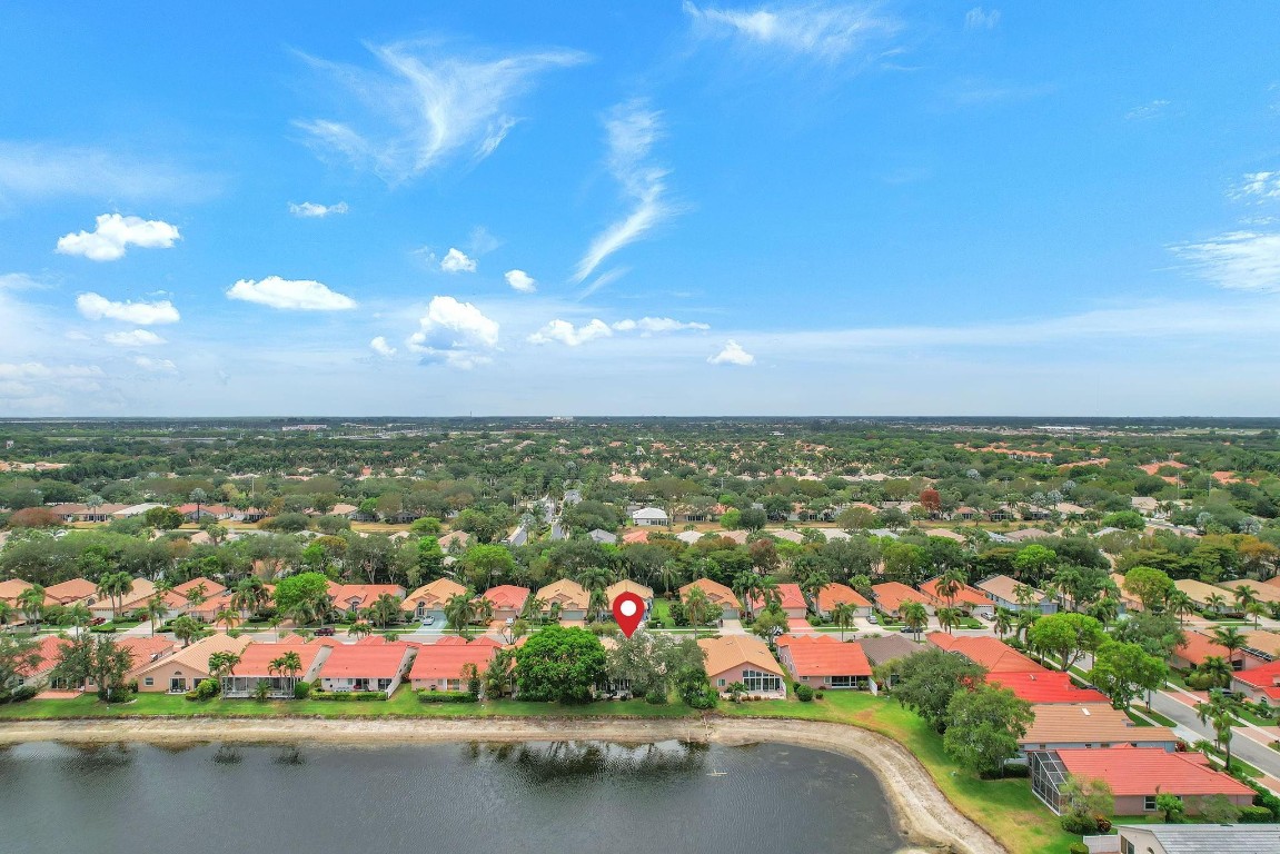 9883 Harbour Lake Cir