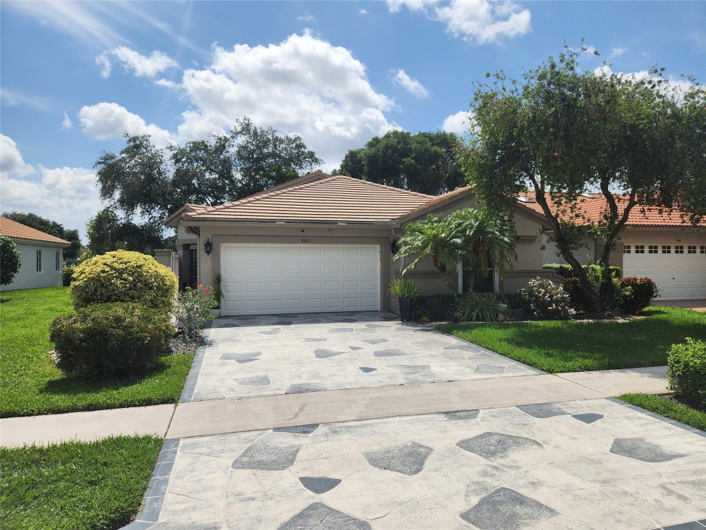 9883 Harbour Lake Cir