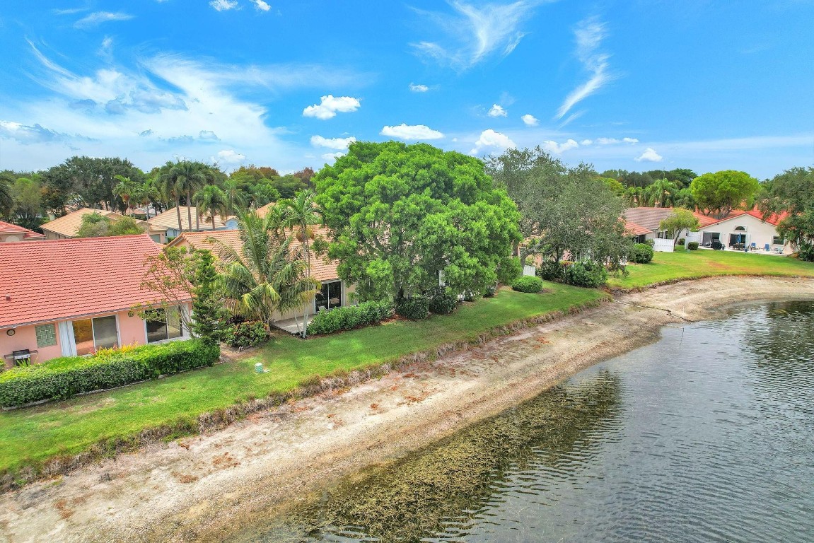 9883 Harbour Lake Cir