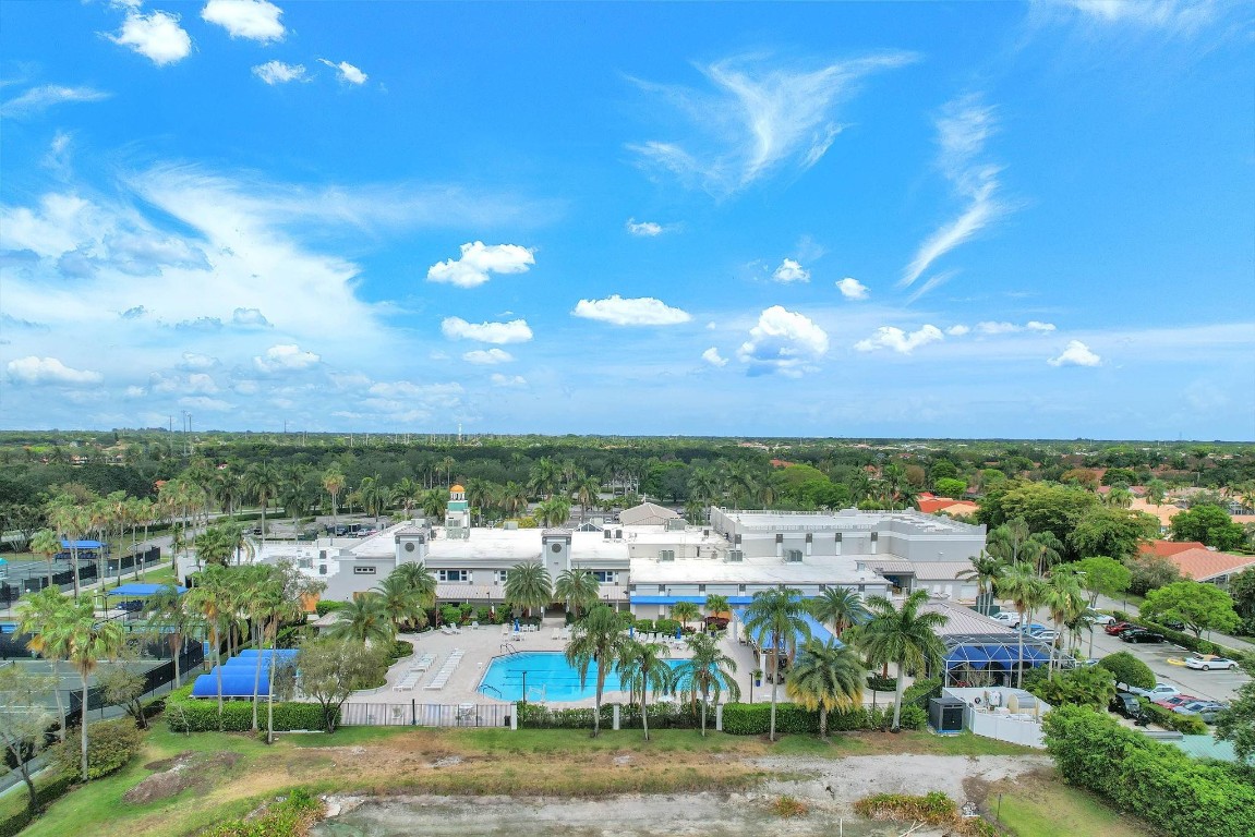 9883 Harbour Lake Cir