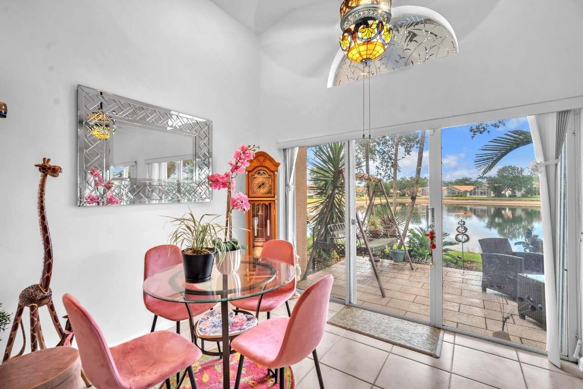9883 Harbour Lake Cir