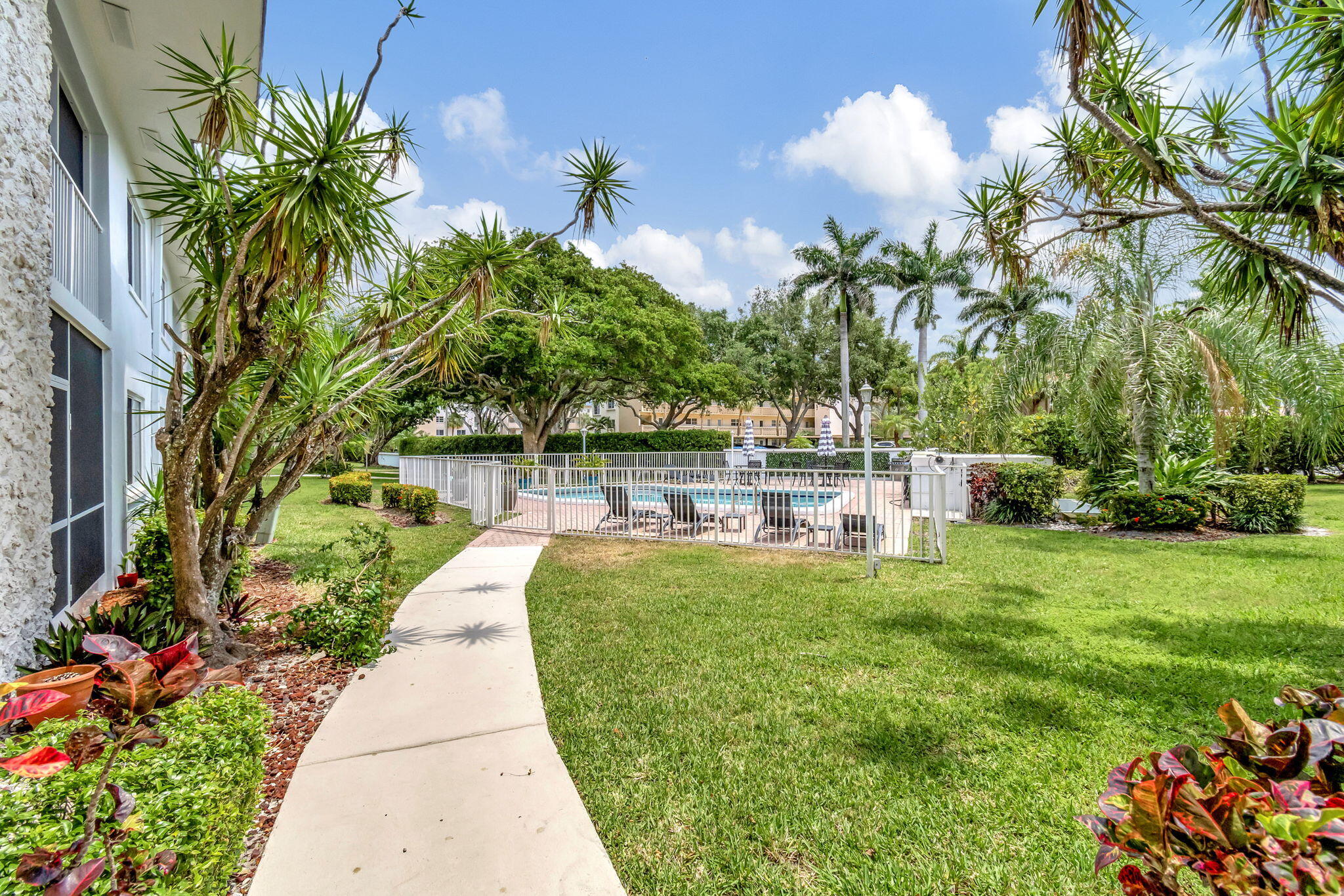207 Tropic Isle 205