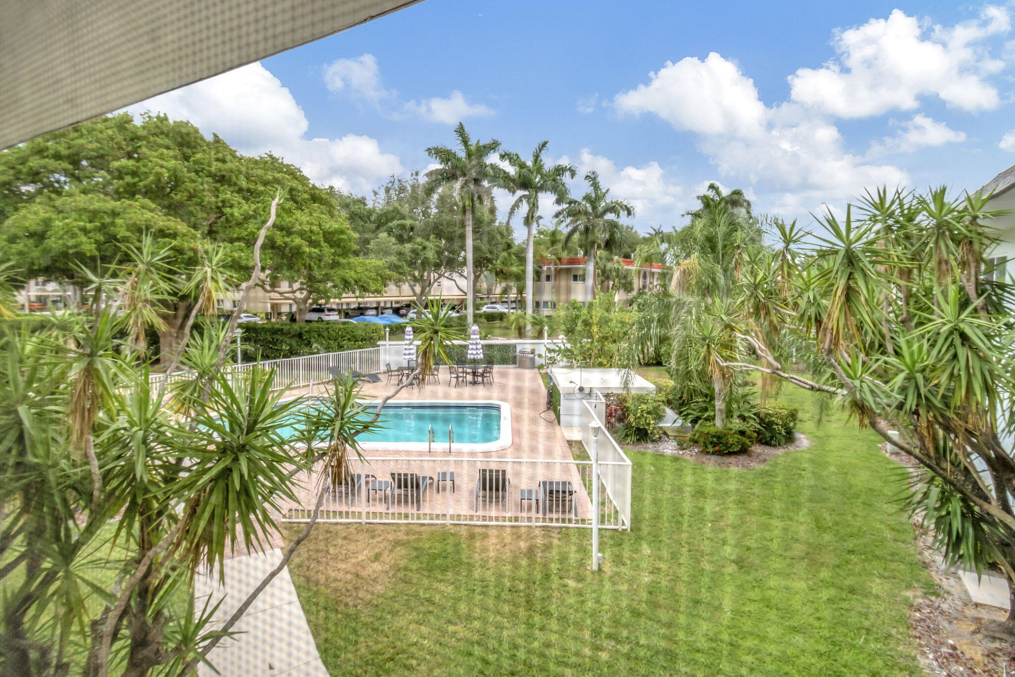 207 Tropic Isle 205