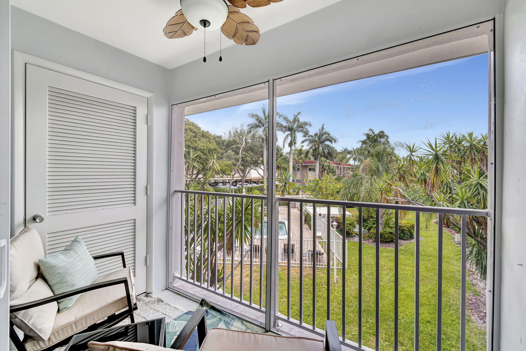 207 Tropic Isle 205