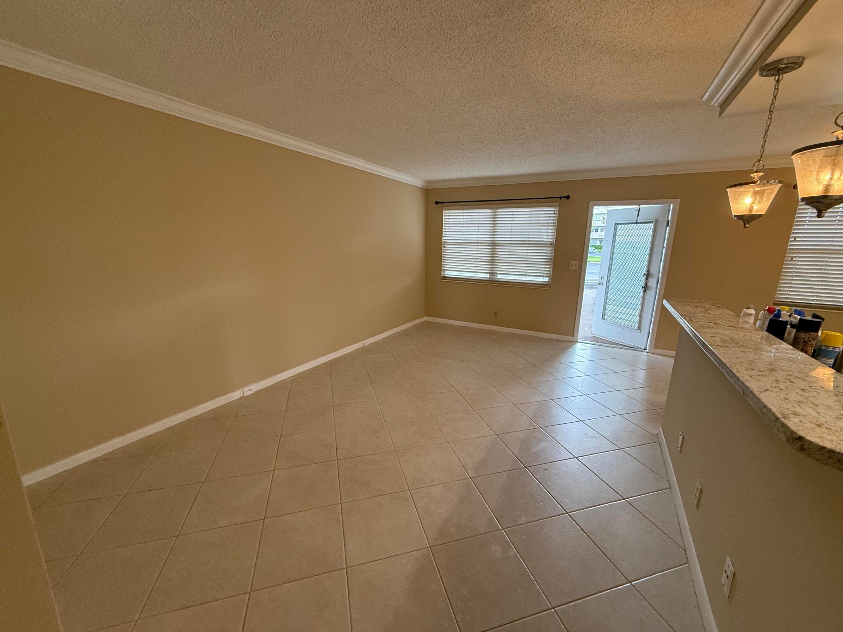 1035 Rexford B