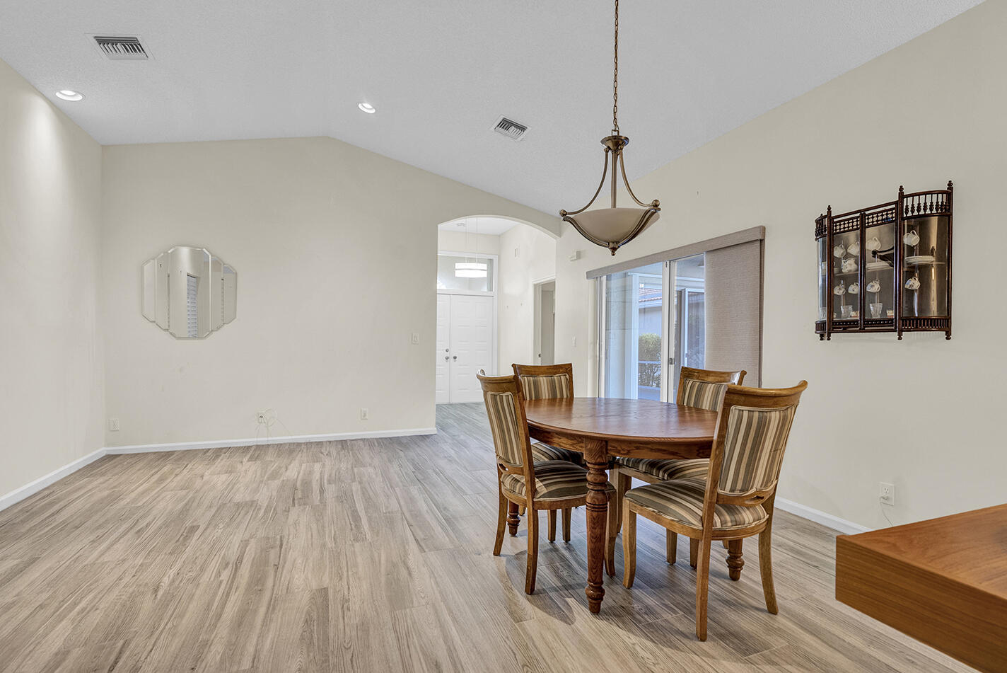 9938 Harbour Lake Circle