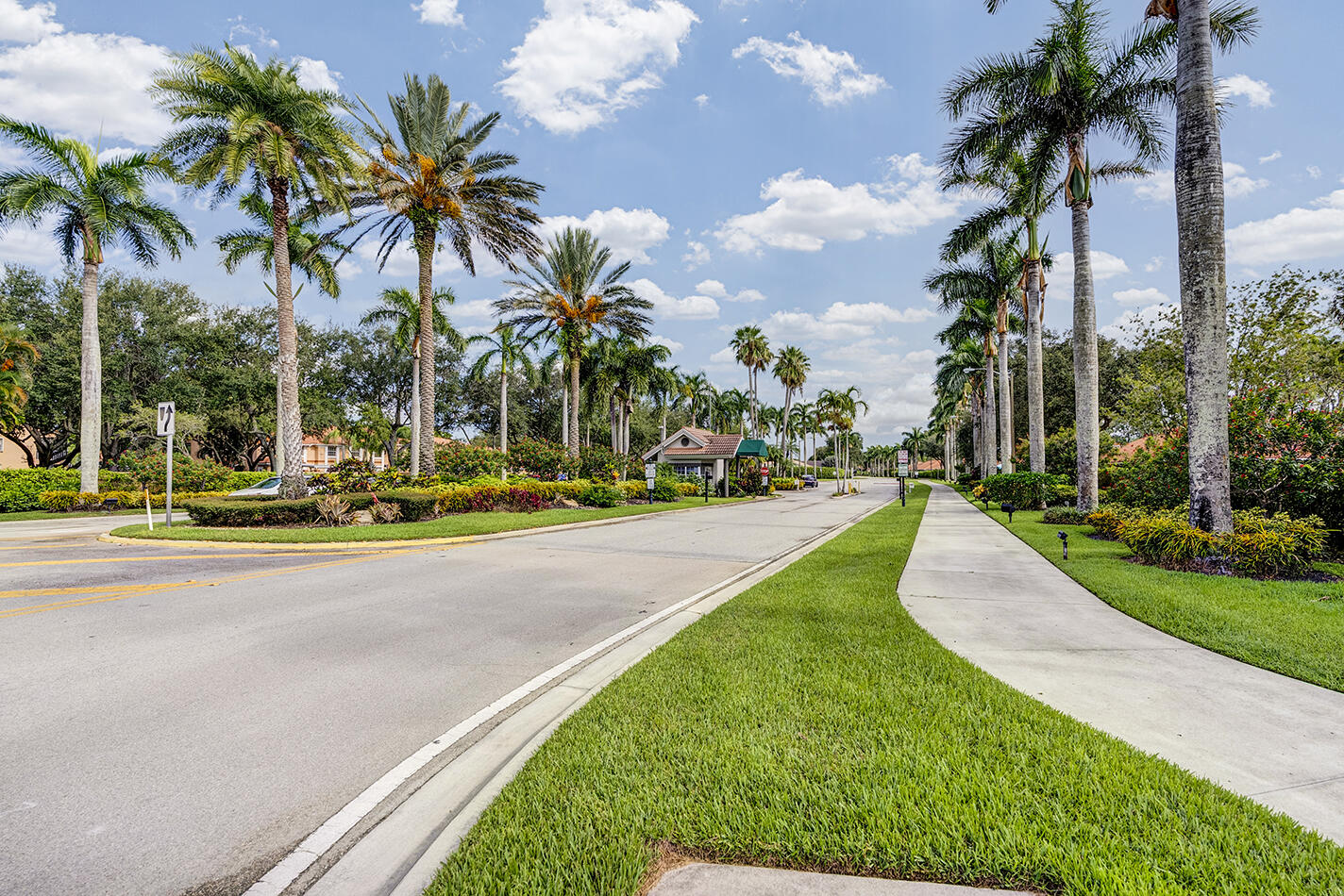 9938 Harbour Lake Circle