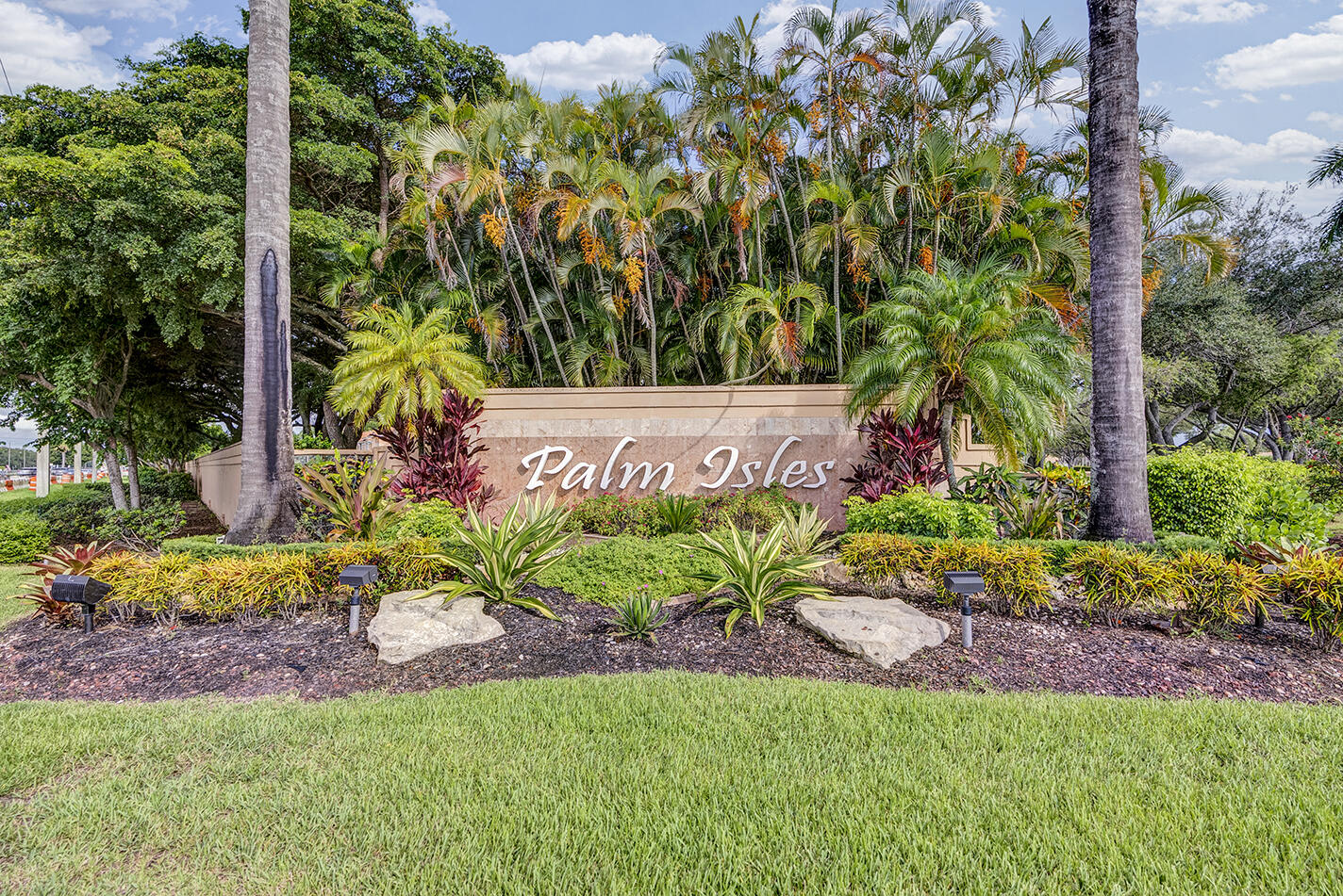 9938 Harbour Lake Circle