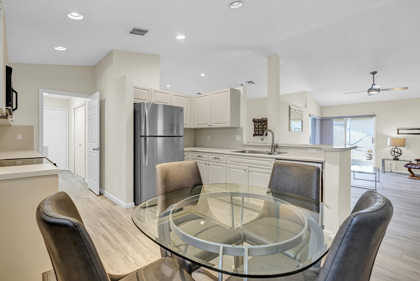 9938 Harbour Lake Circle