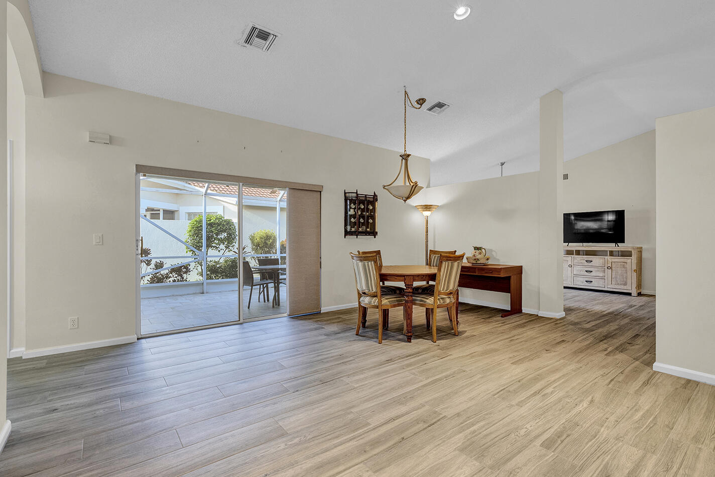 9938 Harbour Lake Circle