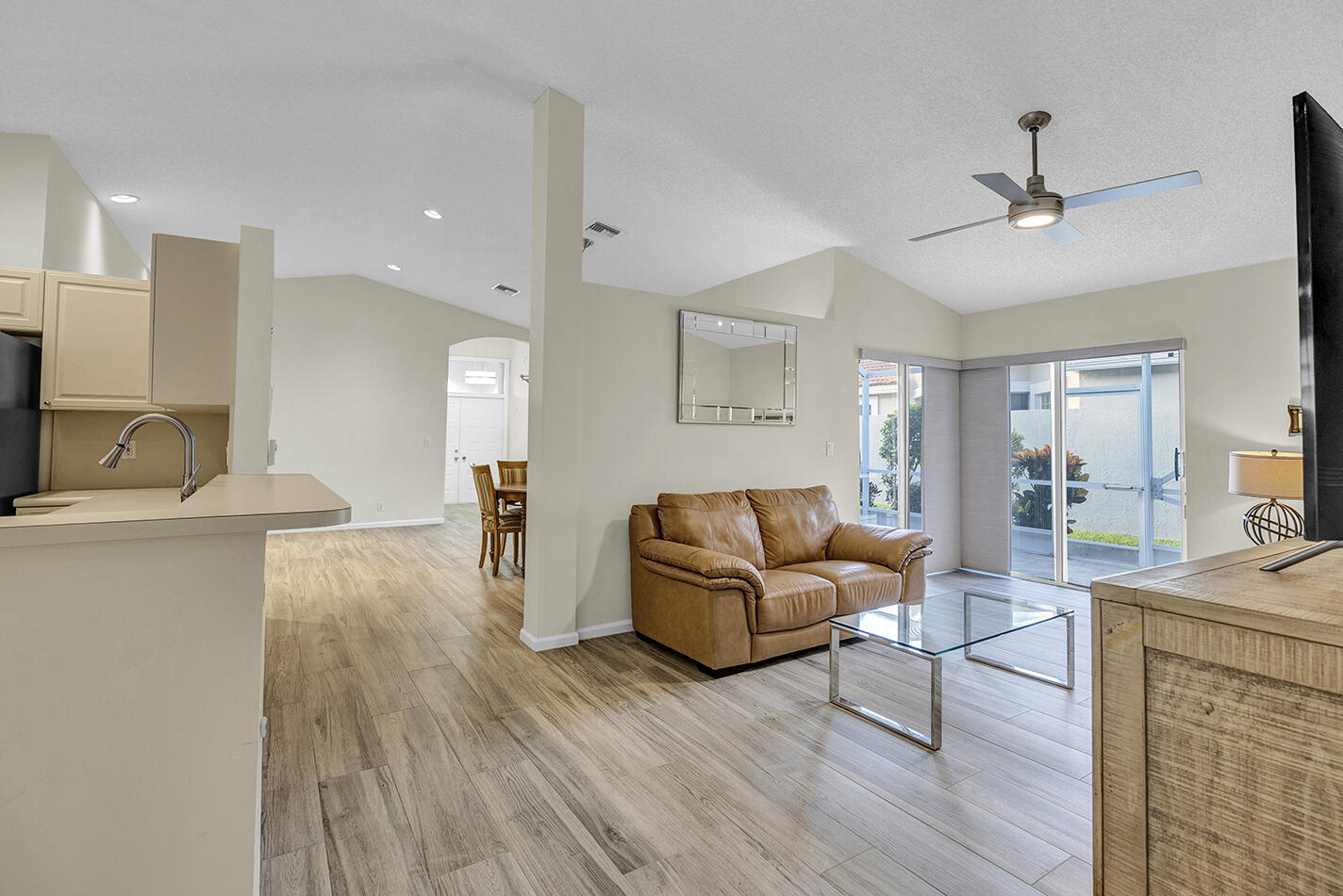 9938 Harbour Lake Circle