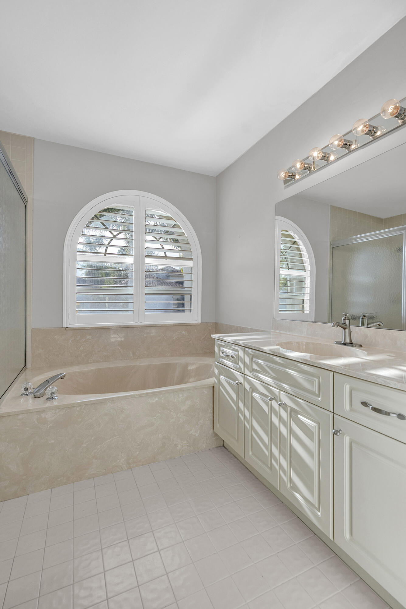 9938 Harbour Lake Circle